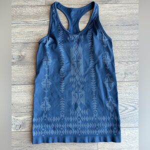 Maurice’s in Motion Navy Blue Patterned Tank Top